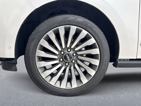 Used 2019 Lincoln Navigator L Reserve image 12