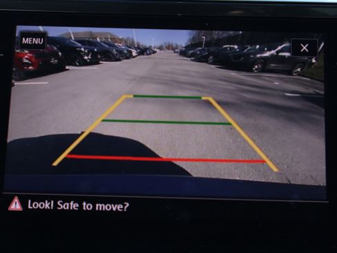 Used 2019 Volkswagen Tiguan SE image 23