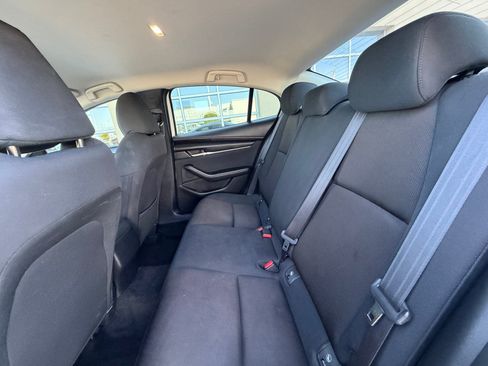 Used 2019 MAZDA MAZDA3 Sedan FWD image 17
