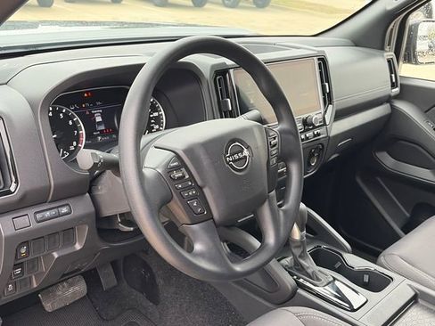 Used 2026 Nissan Frontier SV image 17
