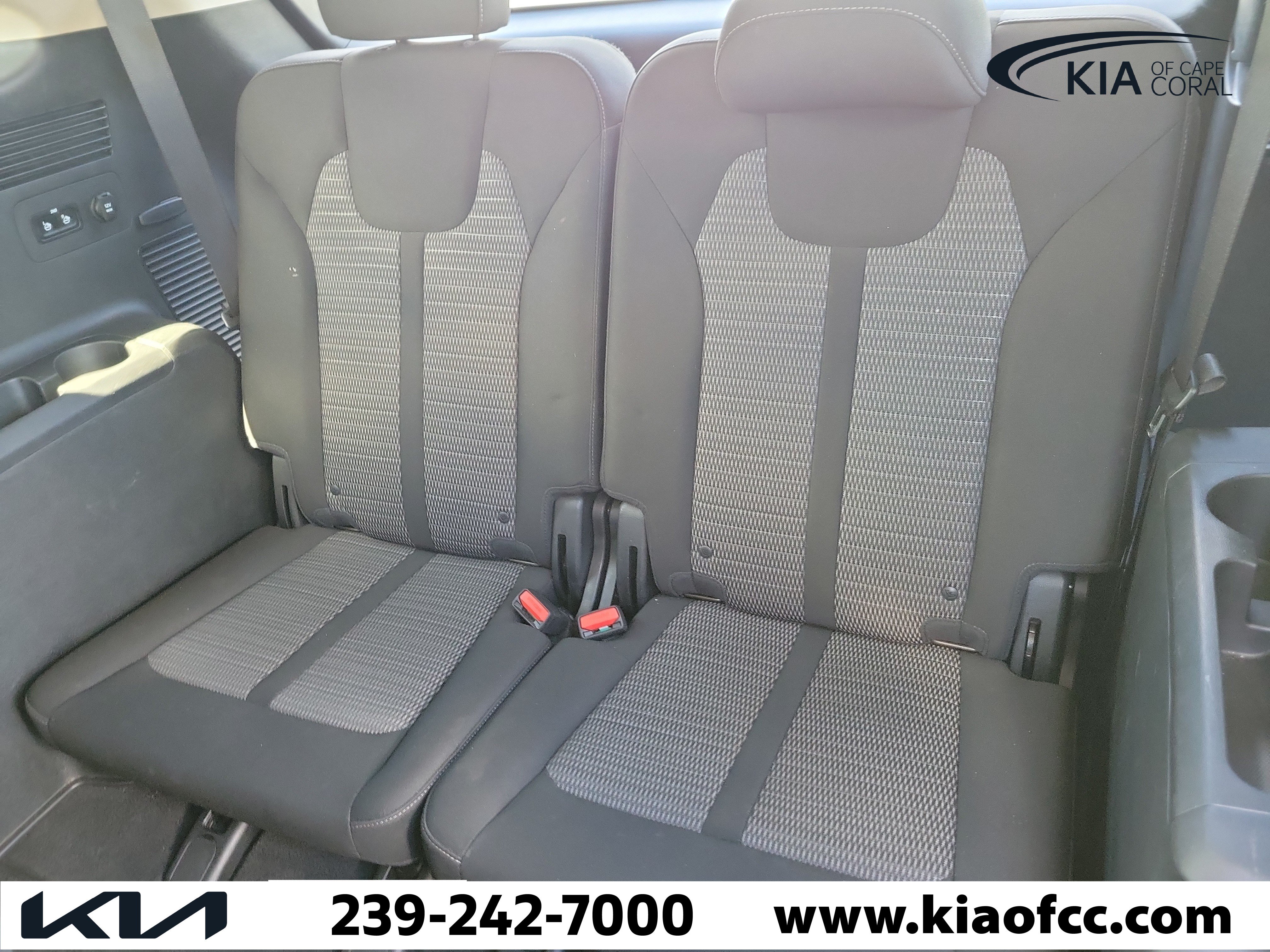 Used 2022 Kia Sorento LX FWD image 12