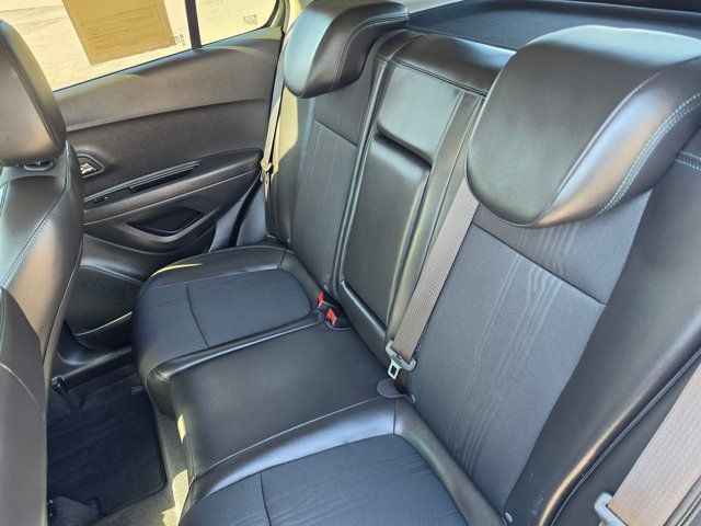 Used 2016 Chevrolet Trax LT w/ LT Sun and Sound Package AWD/4WD image 18