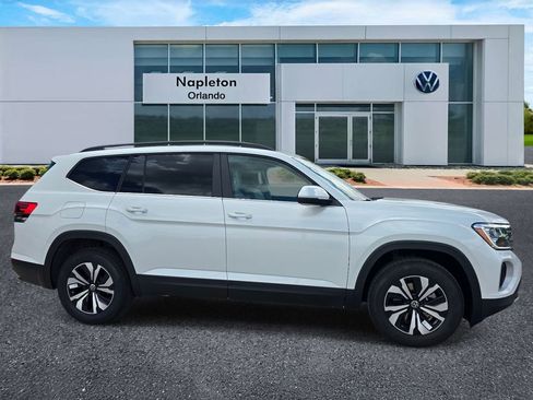 New 2026 Volkswagen Atlas SE FWD image 3