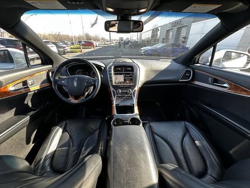 Used 2017 Lincoln MKX Reserve w/ Lincoln MKX Climate Package image 16