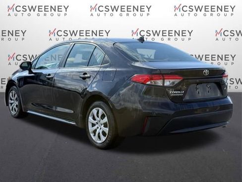 Used 2020 Toyota Corolla LE image 3