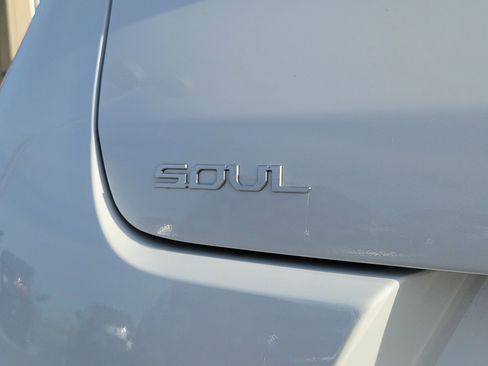 Used 2024 Kia Soul LX w/ Option Group 015 image 6
