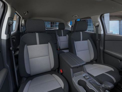 New 2025 Chevrolet Blazer LT w/ LPO, Black Grille Bar Package image 40