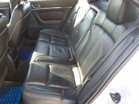 Used 2010 Lincoln MKS FWD image 3