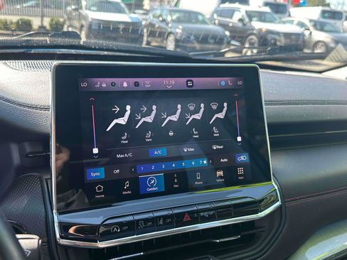 Used 2022 Jeep Compass Trailhawk w/ Trailhawk Elite Group image 28