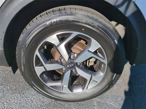 Used 2020 Kia Sportage LX image 8