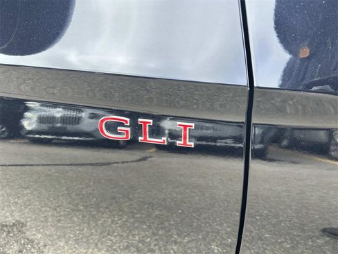 Used 2025 Volkswagen Jetta GLI Autobahn image 19