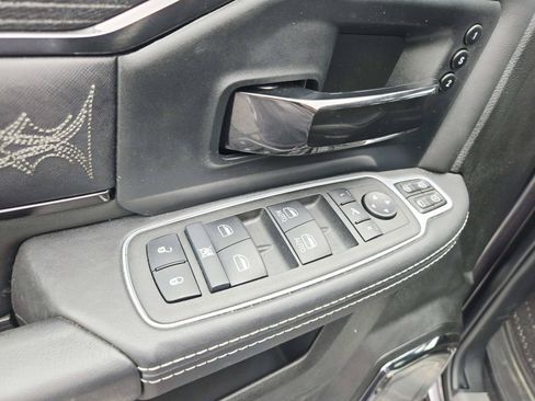 Used 2024 RAM 2500 Limited AWD/4WD image 43