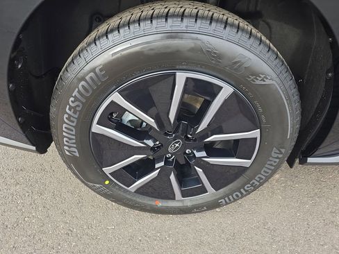 New 2026 Subaru Solterra Premium image 9