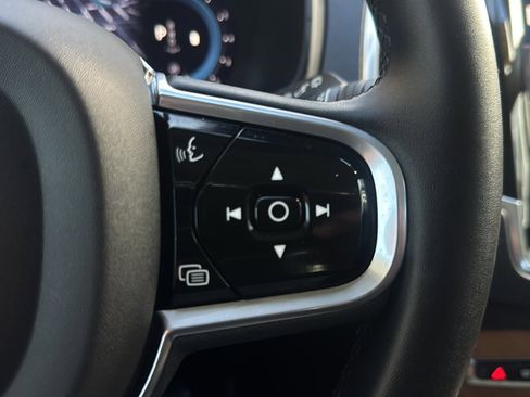 Used 2023 Volvo XC90 B6 Plus w/ Protection Package image 34