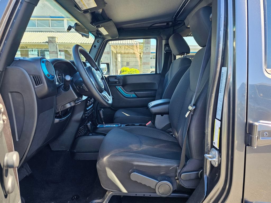 Used 2016 Jeep Wrangler Unlimited Sport AWD/4WD image 21
