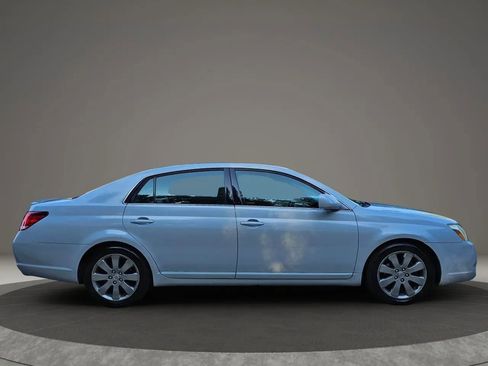 Used 2005 Toyota Avalon Touring image 11