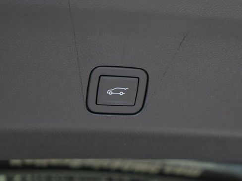 New 2026 GMC Yukon Denali w/ Denali Reserve Package image 7