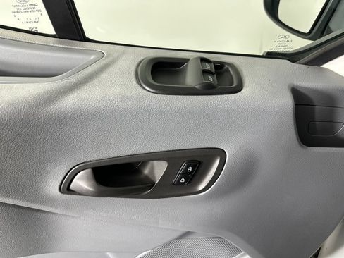 Used 2018 Ford Transit 250 130 Low Roof w/ Exterior Upgrade Package RWD image 21