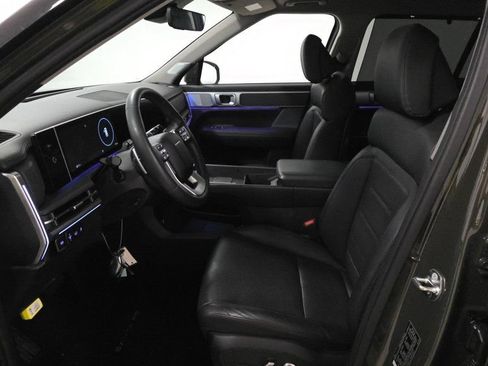 Used 2024 Hyundai Santa Fe Limited FWD image 5