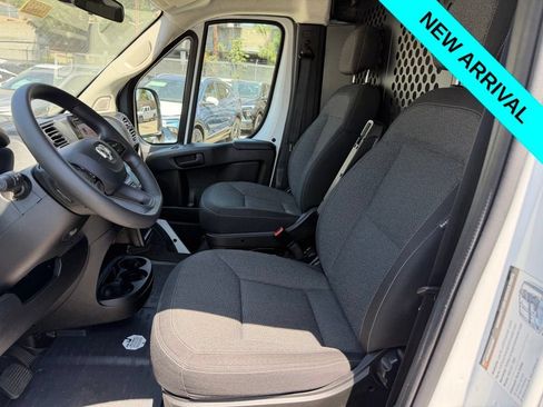 Used 2025 RAM ProMaster 2500 w/ U-Haul Equipment Group FWD image 6