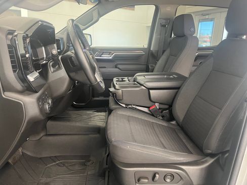 Used 2022 Chevrolet Silverado 1500 LT image 11