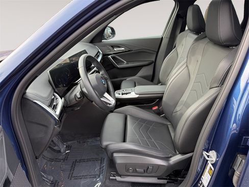 Certified 2025 BMW X1 xDrive28i w/ Convenience Package image 9