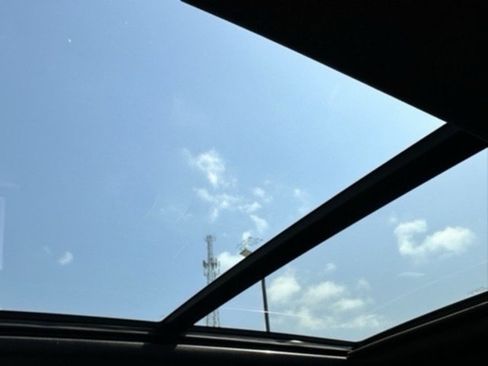 New 2025 Chevrolet Suburban Premier image 10