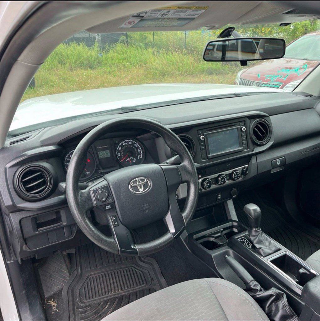 Used 2017 Toyota Tacoma SR RWD image 16