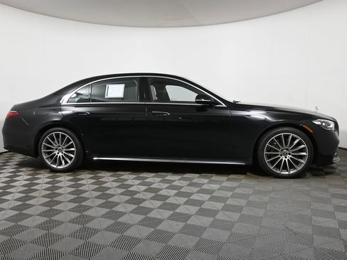 Used 2022 Mercedes-Benz S 500 4MATIC image 8