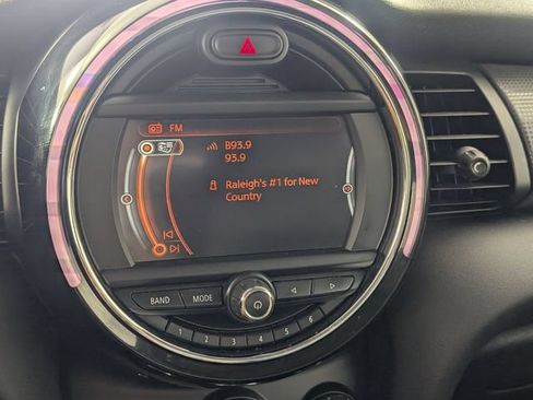 Used 2017 MINI Cooper 2-Door Hardtop FWD image 19