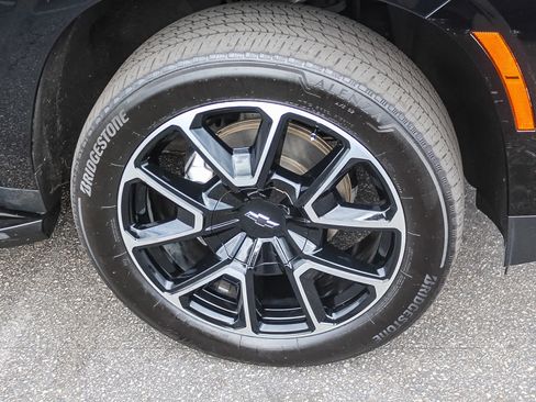 Used 2025 Chevrolet Suburban RST w/ Comfort Package RWD image 10