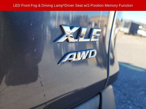 Used 2023 Toyota RAV4 XLE Premium image 8