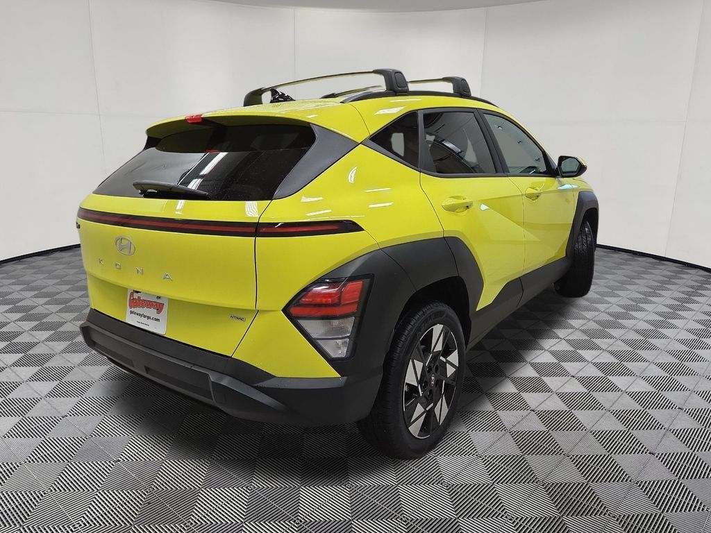 Used 2024 Hyundai Kona SEL w/ Convenience Package AWD/4WD image 4