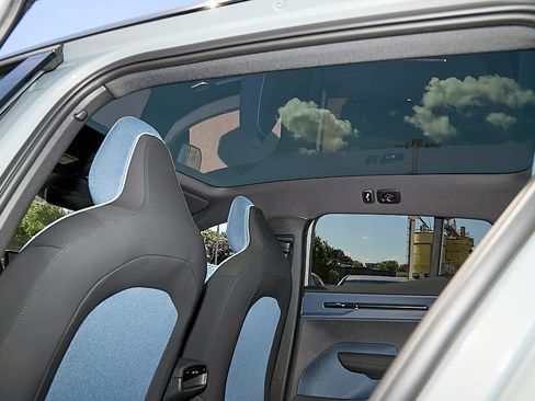 New 2026 Volvo EX30 Plus AWD/4WD image 20