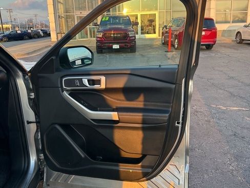 Used 2023 Ford Explorer XLT w/ Class IV Trailer Tow Package image 19