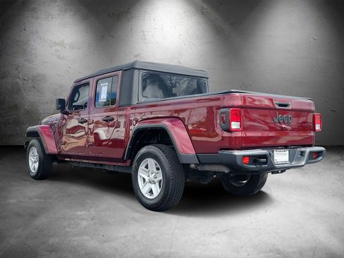Used 2022 Jeep Gladiator Sport image 4