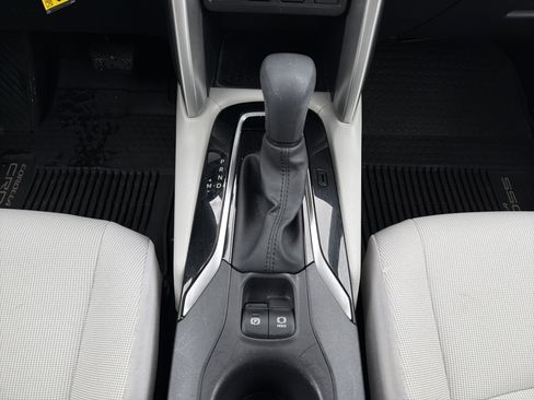 Used 2023 Toyota Corolla Cross L image 19