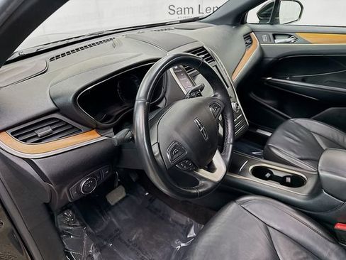 Used 2019 Lincoln MKC Reserve w/ MKC Climate Package AWD/4WD image 9