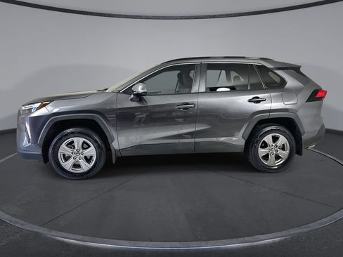 Used 2024 Toyota RAV4 XLE AWD/4WD image 5