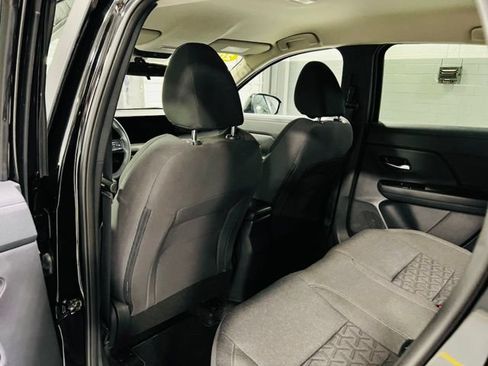 Used 2025 Nissan Kicks SV FWD image 25