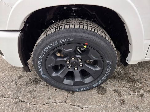 New 2026 RAM 1500 4x4 Crew Cab image 26