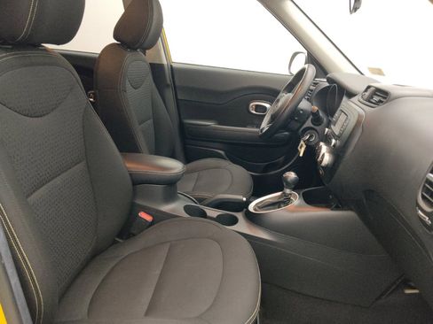Used 2016 Kia Soul + FWD image 21