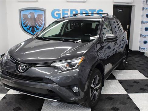 Used 2016 Toyota RAV4 XLE image 1