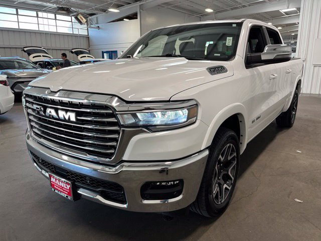 Used 2025 RAM 1500 Laramie AWD/4WD image 7