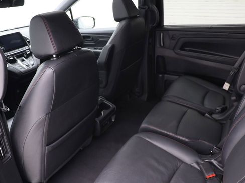 Used 2024 Honda Odyssey Sport image 10