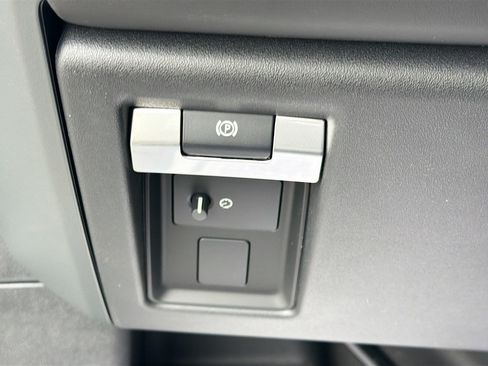 New 2026 Land Rover Defender 130 X-Dynamic SE AWD/4WD image 37