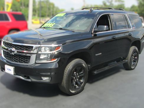 Used 2018 Chevrolet Tahoe LT w/ Z71 Midnight Edition AWD/4WD image 2