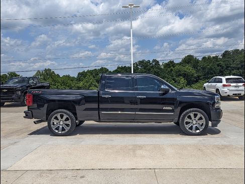Used 2018 Chevrolet Silverado 1500 High Country AWD/4WD image 6