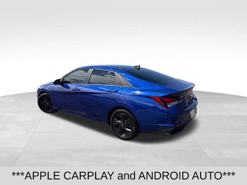 Used 2022 Hyundai Elantra SEL w/ Convenience Package FWD image 3