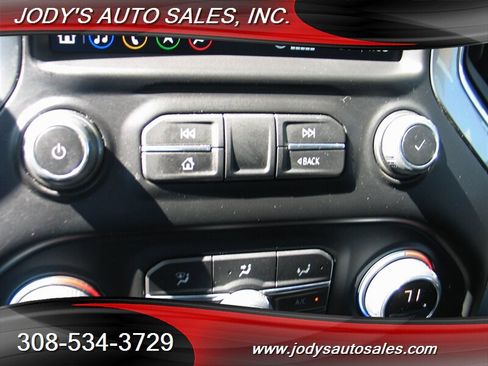 Used 2022 Chevrolet Silverado 2500 LTZ w/ LTZ Premium Package AWD/4WD image 22